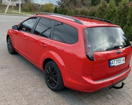 Красный Форд Фокус, объемом двигателя 1.6 л и пробегом 300 тыс. км за 6000 $, фото 1 на Automoto.ua