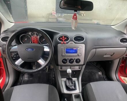 Красный Форд Фокус, объемом двигателя 1.6 л и пробегом 300 тыс. км за 6000 $, фото 18 на Automoto.ua