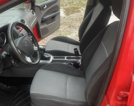 Красный Форд Фокус, объемом двигателя 1.6 л и пробегом 300 тыс. км за 6000 $, фото 17 на Automoto.ua