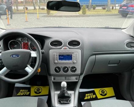 Червоний Форд Фокус, об'ємом двигуна 1.6 л та пробігом 209 тис. км за 6500 $, фото 10 на Automoto.ua
