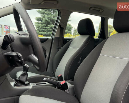 Червоний Форд Фокус, об'ємом двигуна 1.56 л та пробігом 209 тис. км за 6500 $, фото 8 на Automoto.ua