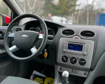 Червоний Форд Фокус, об'ємом двигуна 1.6 л та пробігом 209 тис. км за 6500 $, фото 16 на Automoto.ua