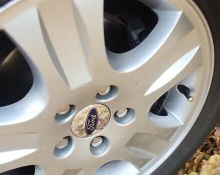 Форд Фокус 2010 в Львове на Automoto.ua Красный Форд Фокус, объемом двигателя 1.6 л и пробегом 204 тыс. км за 6500 $, фото 9 на Automoto.ua
