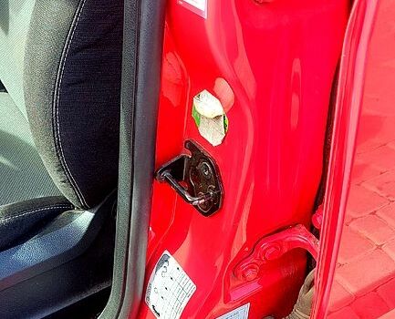 Красный Форд Фокус, объемом двигателя 1.6 л и пробегом 295 тыс. км за 5999 $, фото 4 на Automoto.ua