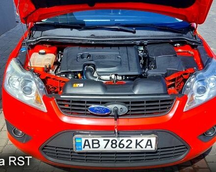Красный Форд Фокус, объемом двигателя 1.6 л и пробегом 295 тыс. км за 5999 $, фото 5 на Automoto.ua