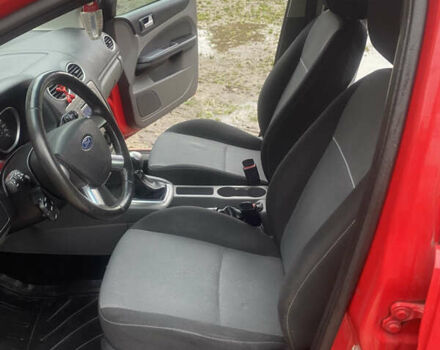 Красный Форд Фокус, объемом двигателя 1.6 л и пробегом 327 тыс. км за 5200 $, фото 22 на Automoto.ua