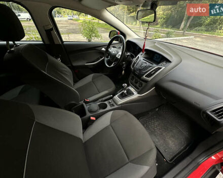 Красный Форд Фокус, объемом двигателя 1.6 л и пробегом 260 тыс. км за 7350 $, фото 59 на Automoto.ua