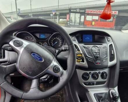 Червоний Форд Фокус, об'ємом двигуна 1.6 л та пробігом 212 тис. км за 6700 $, фото 1 на Automoto.ua
