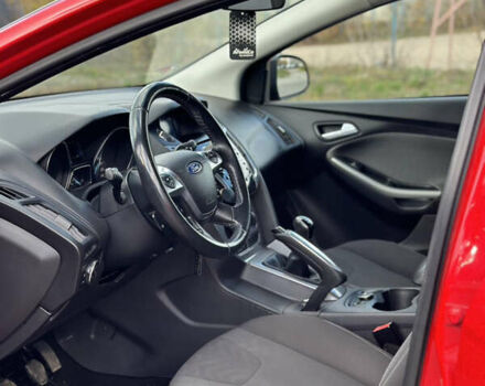 Красный Форд Фокус, объемом двигателя 1.6 л и пробегом 256 тыс. км за 6400 $, фото 19 на Automoto.ua