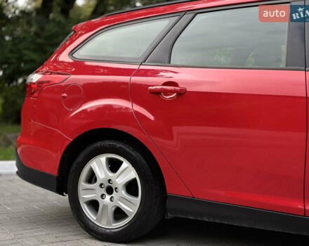 Красный Форд Фокус, объемом двигателя 1.6 л и пробегом 260 тыс. км за 7350 $, фото 9 на Automoto.ua