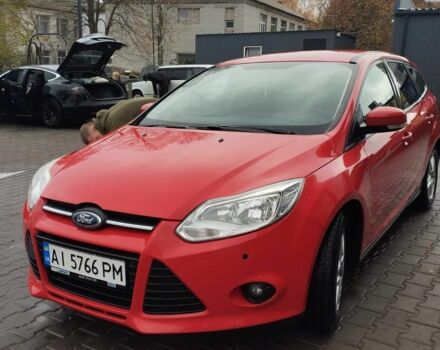 Красный Форд Фокус, объемом двигателя 1.6 л и пробегом 280 тыс. км за 8300 $, фото 1 на Automoto.ua