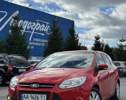 Красный Форд Фокус, объемом двигателя 1.6 л и пробегом 256 тыс. км за 6400 $, фото 2 на Automoto.ua