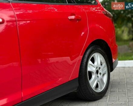 Красный Форд Фокус, объемом двигателя 1.56 л и пробегом 260 тыс. км за 7300 $, фото 10 на Automoto.ua