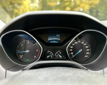 Красный Форд Фокус, объемом двигателя 1.6 л и пробегом 260 тыс. км за 7300 $, фото 5 на Automoto.ua