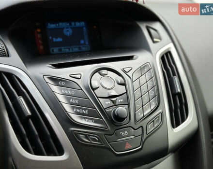 Красный Форд Фокус, объемом двигателя 1.6 л и пробегом 260 тыс. км за 7350 $, фото 49 на Automoto.ua