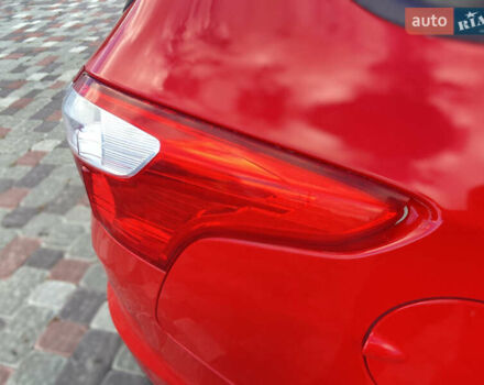 Красный Форд Фокус, объемом двигателя 1.6 л и пробегом 138 тыс. км за 7999 $, фото 6 на Automoto.ua