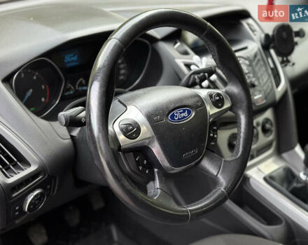 Красный Форд Фокус, объемом двигателя 1.6 л и пробегом 260 тыс. км за 7350 $, фото 39 на Automoto.ua