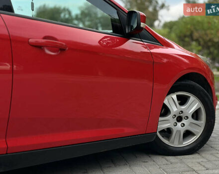 Красный Форд Фокус, объемом двигателя 1.6 л и пробегом 260 тыс. км за 7350 $, фото 10 на Automoto.ua