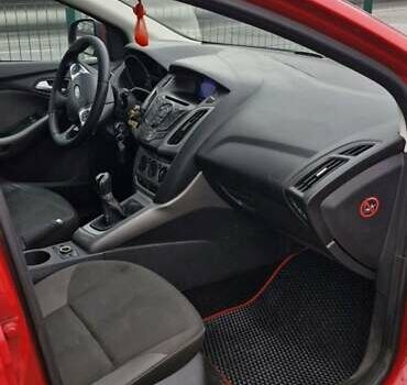 Червоний Форд Фокус, об'ємом двигуна 1.6 л та пробігом 212 тис. км за 6700 $, фото 7 на Automoto.ua