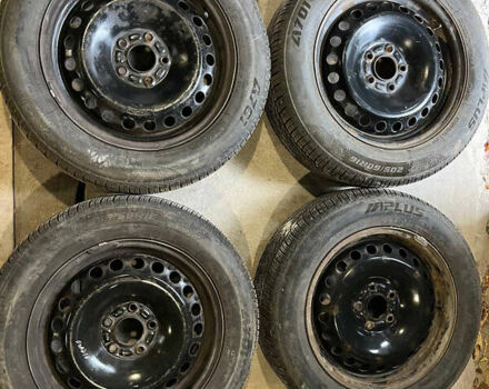 Красный Форд Фокус, объемом двигателя 1.6 л и пробегом 220 тыс. км за 6100 $, фото 17 на Automoto.ua