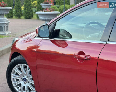 Форд Фокус 2012 в Стрые на Automoto.ua Красный Форд Фокус, объемом двигателя 1.6 л и пробегом 258 тыс. км за 7250 $, фото 60 на Automoto.ua