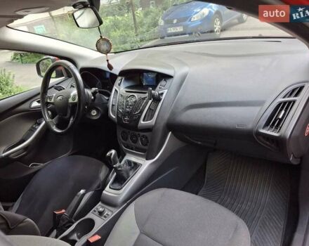 Красный Форд Фокус, объемом двигателя 1.6 л и пробегом 308 тыс. км за 6300 $, фото 10 на Automoto.ua