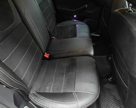 Червоний Форд Фокус, об'ємом двигуна 1.6 л та пробігом 26 тис. км за 13000 $, фото 9 на Automoto.ua