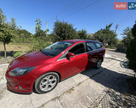 Червоний Форд Фокус, об'ємом двигуна 1.6 л та пробігом 258 тис. км за 9100 $, фото 2 на Automoto.ua