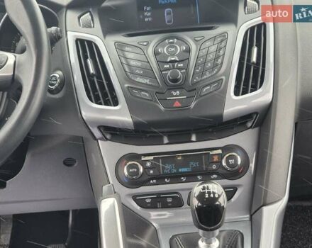 Красный Форд Фокус, объемом двигателя 1.6 л и пробегом 235 тыс. км за 6799 $, фото 55 на Automoto.ua