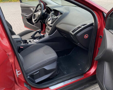 Червоний Форд Фокус, об'ємом двигуна 1.6 л та пробігом 159 тис. км за 6900 $, фото 19 на Automoto.ua