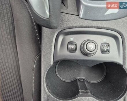 Червоний Форд Фокус, об'ємом двигуна 1.6 л та пробігом 235 тис. км за 6999 $, фото 37 на Automoto.ua