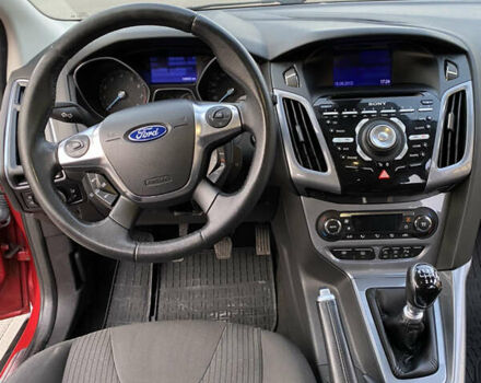 Червоний Форд Фокус, об'ємом двигуна 1.6 л та пробігом 159 тис. км за 6900 $, фото 25 на Automoto.ua