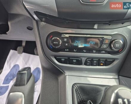 Красный Форд Фокус, объемом двигателя 1.6 л и пробегом 235 тыс. км за 6799 $, фото 39 на Automoto.ua