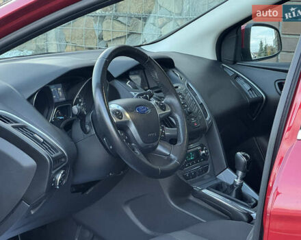 Червоний Форд Фокус, об'ємом двигуна 1.6 л та пробігом 259 тис. км за 7250 $, фото 92 на Automoto.ua