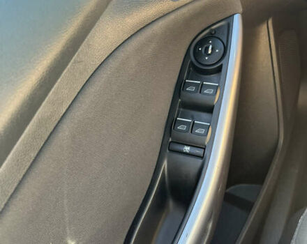 Червоний Форд Фокус, об'ємом двигуна 1.6 л та пробігом 258 тис. км за 9100 $, фото 6 на Automoto.ua