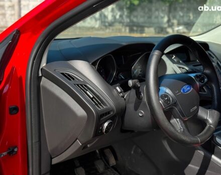 Червоний Форд Фокус, об'ємом двигуна 1.6 л та пробігом 271 тис. км за 7690 $, фото 21 на Automoto.ua