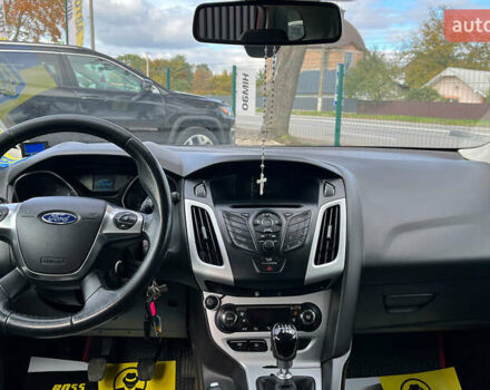 Червоний Форд Фокус, об'ємом двигуна 1.56 л та пробігом 213 тис. км за 7500 $, фото 9 на Automoto.ua