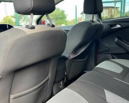 Червоний Форд Фокус, об'ємом двигуна 1.6 л та пробігом 213 тис. км за 7500 $, фото 21 на Automoto.ua