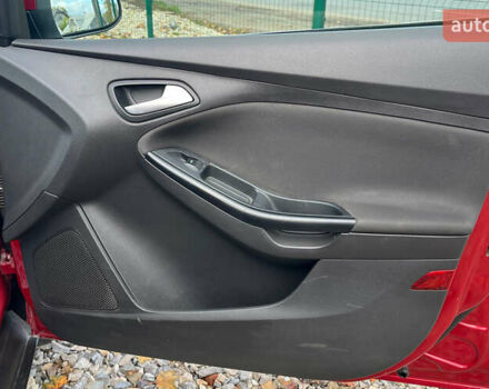 Червоний Форд Фокус, об'ємом двигуна 1.56 л та пробігом 213 тис. км за 7500 $, фото 26 на Automoto.ua