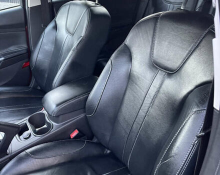 Красный Форд Фокус, объемом двигателя 1.6 л и пробегом 207 тыс. км за 8999 $, фото 26 на Automoto.ua