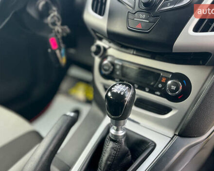 Червоний Форд Фокус, об'ємом двигуна 1.56 л та пробігом 213 тис. км за 7500 $, фото 13 на Automoto.ua