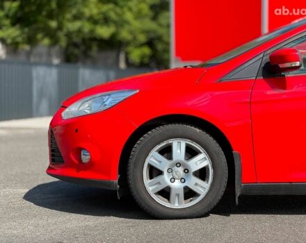 Червоний Форд Фокус, об'ємом двигуна 1.6 л та пробігом 271 тис. км за 7690 $, фото 4 на Automoto.ua