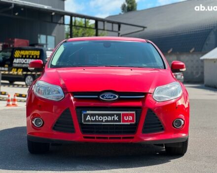 Червоний Форд Фокус, об'ємом двигуна 1.6 л та пробігом 271 тис. км за 7690 $, фото 3 на Automoto.ua