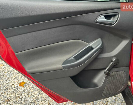 Червоний Форд Фокус, об'ємом двигуна 1.56 л та пробігом 213 тис. км за 7500 $, фото 24 на Automoto.ua