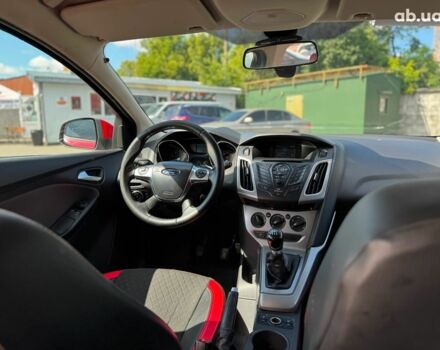 Червоний Форд Фокус, об'ємом двигуна 1.6 л та пробігом 271 тис. км за 7690 $, фото 36 на Automoto.ua