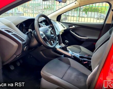 Красный Форд Фокус, объемом двигателя 1 л и пробегом 190 тыс. км за 5999 $, фото 6 на Automoto.ua