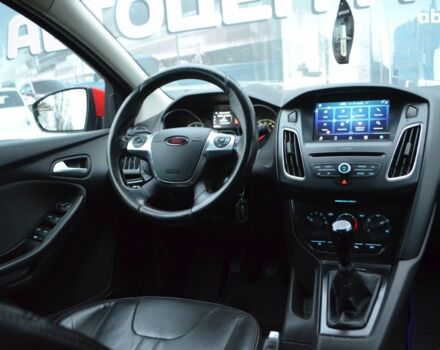 Красный Форд Фокус, объемом двигателя 0 л и пробегом 189 тыс. км за 8500 $, фото 9 на Automoto.ua