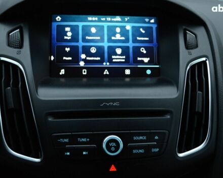 Красный Форд Фокус, объемом двигателя 0 л и пробегом 189 тыс. км за 8500 $, фото 10 на Automoto.ua