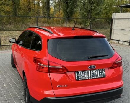 Красный Форд Фокус, объемом двигателя 1.5 л и пробегом 277 тыс. км за 8750 $, фото 2 на Automoto.ua