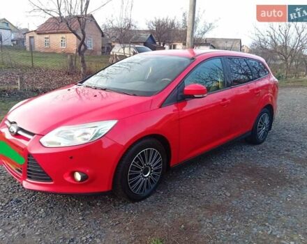 Красный Форд Фокус, объемом двигателя 1 л и пробегом 200 тыс. км за 5800 $, фото 3 на Automoto.ua